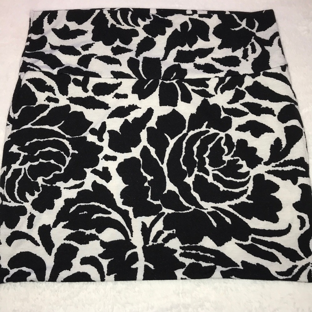 Floral print skirt